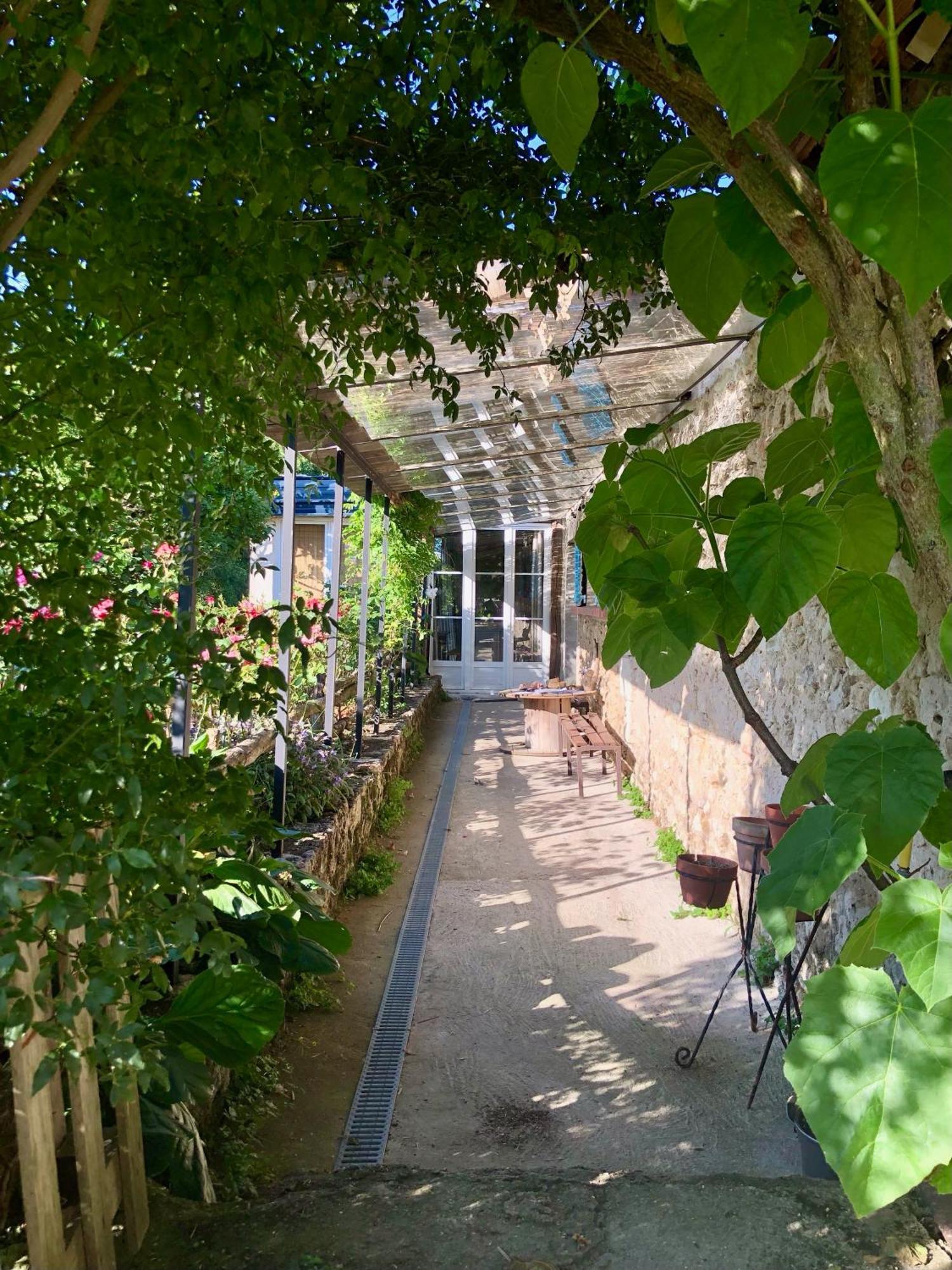 Chambre D'Hotes Chez Gustave & Compagnie Choussy Exterior photo
