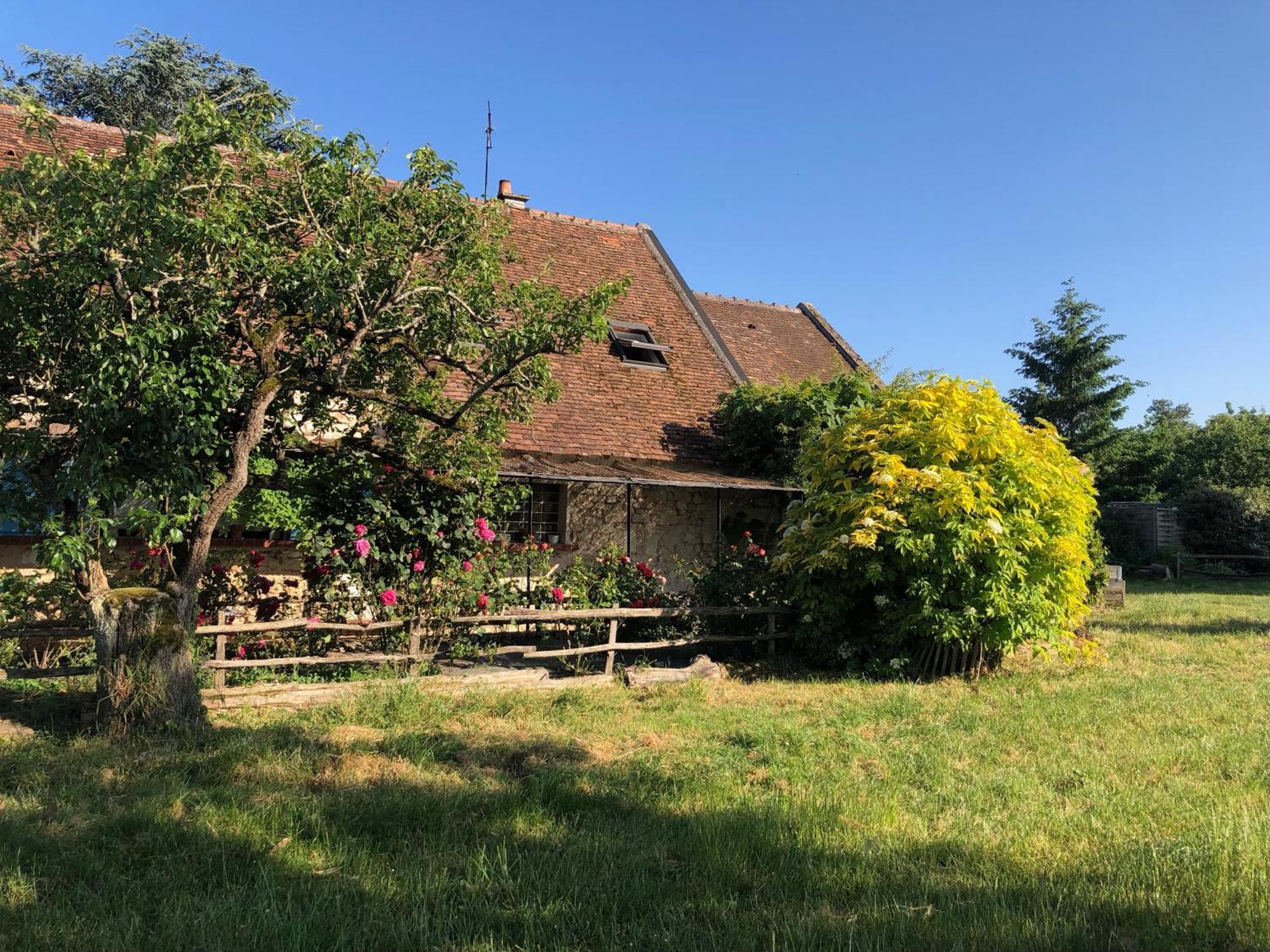Chambre D'Hotes Chez Gustave & Compagnie Choussy Exterior photo